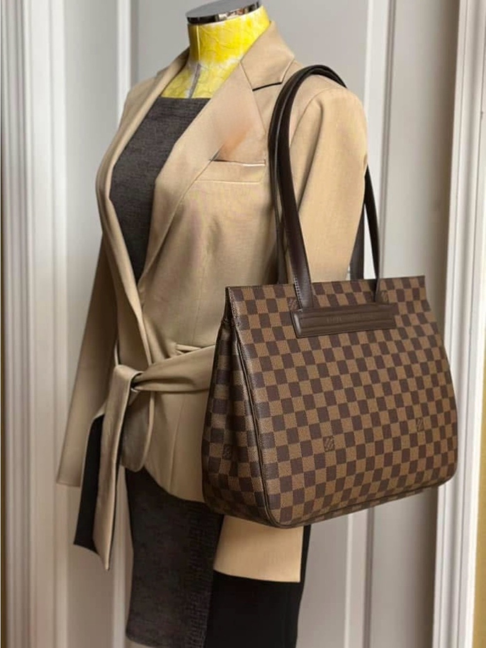 Louis Vuitton Brown Damier Ebene Tote Bag - Picture 6 of 8